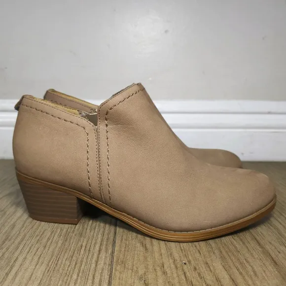 NATURALIZER Zarie Genuine Nubuck Leather Booties, Nwot, Side Zipper, 7 Wide