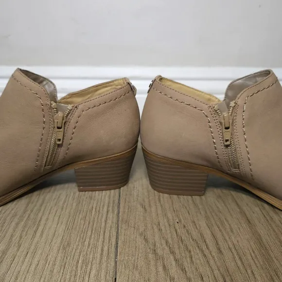 NATURALIZER Zarie Genuine Nubuck Leather Booties, Nwot, Side Zipper, 7 Wide