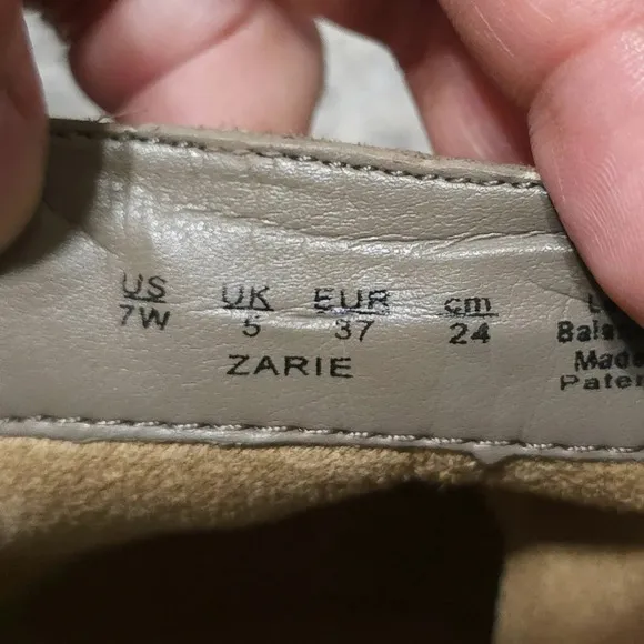 NATURALIZER Zarie Genuine Nubuck Leather Booties, Nwot, Side Zipper, 7 Wide