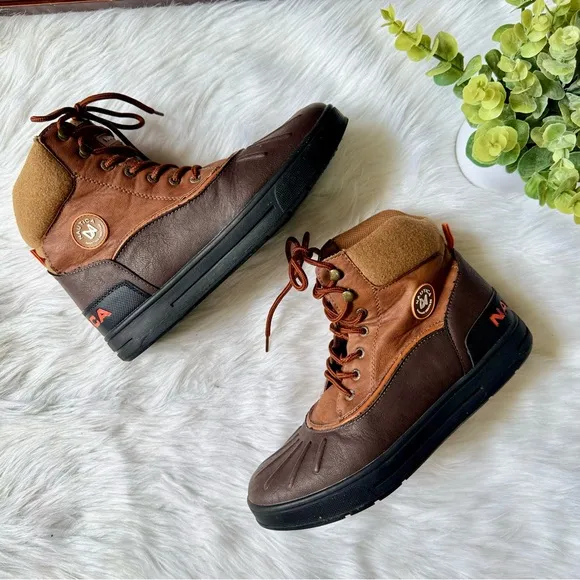 Nautica Waterproof Insulated Duck Lace-Up Brown Cold Weather Snow Boots Size 10