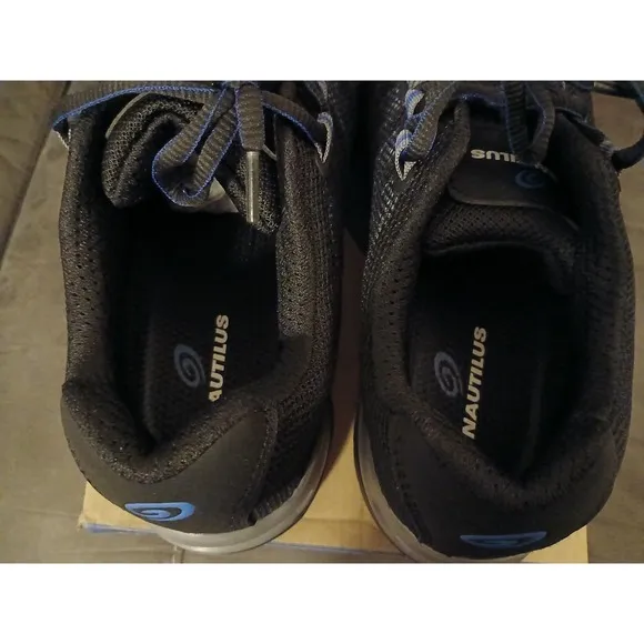 Nautilus Mens Black Accelerator Carbon Toe Work Shoes Size 9.5 Wide EE- NEW #828