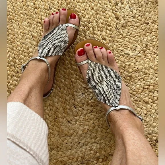 Neiman Marcus NWT Lola Cruz Ringstone Silver Leather Metallic sandal CHIC