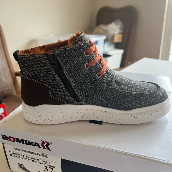 New $115 ROMIKA Helsinki 02 Fleece Lined Waterproof Sneaker Boot Women Size 6.5