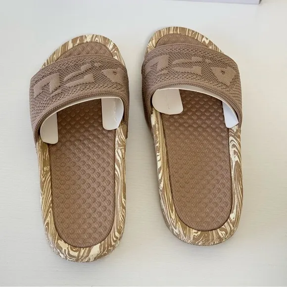 New! APL Women BL Techloom Slide Sandals, Size 10