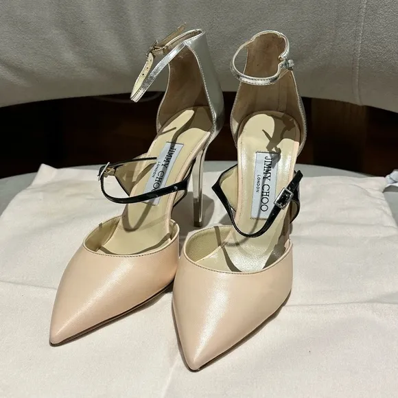 New Authentic Jimmy Choo Pink/Nude pointy Heel with silver back