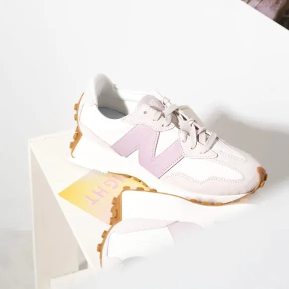 New Balance 327 Womens Sneakers Shoes Moonbeam &amp; December sky various size 6
