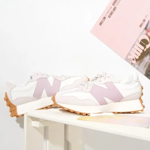 New Balance 327 Womens Sneakers Shoes Moonbeam &amp; December sky various size 6