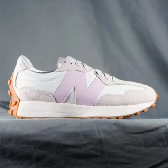 New Balance 327 Womens Sneakers Shoes Moonbeam &amp; December sky various size 6