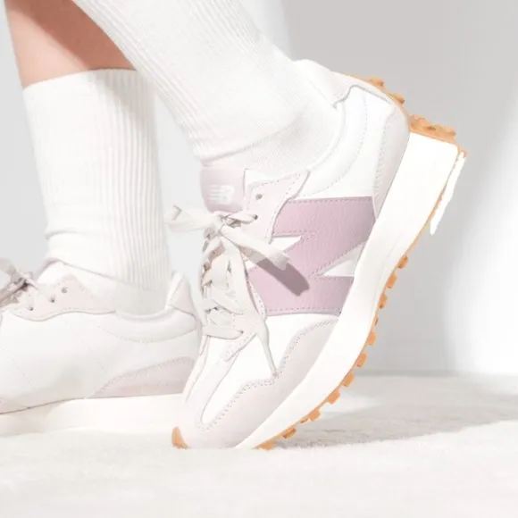 New Balance 327 Womens Sneakers Shoes Moonbeam &amp; December sky various size 6