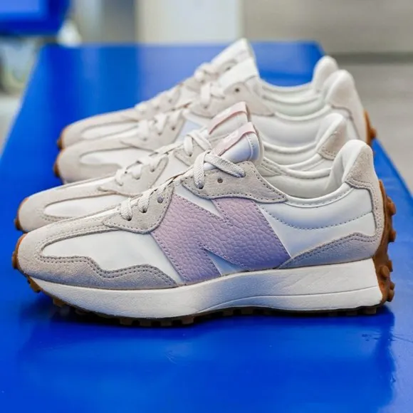 New Balance 327 Womens Sneakers Shoes Moonbeam &amp; December sky various size 6
