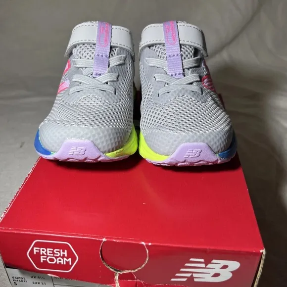 New Balance Fresh Foam Arishi v4 Bungee Kid's Shoes Gray Girls US Size 5T
