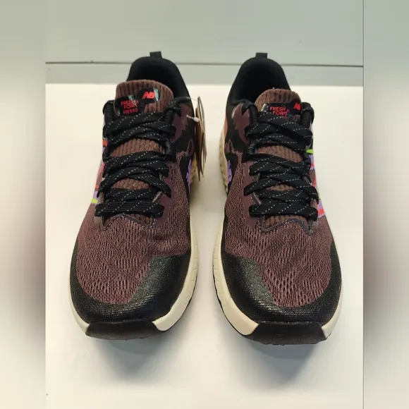 New Balance Fresh Foam Hierro V7 GTX Megagrip Trail Running Sneakers Men's 8