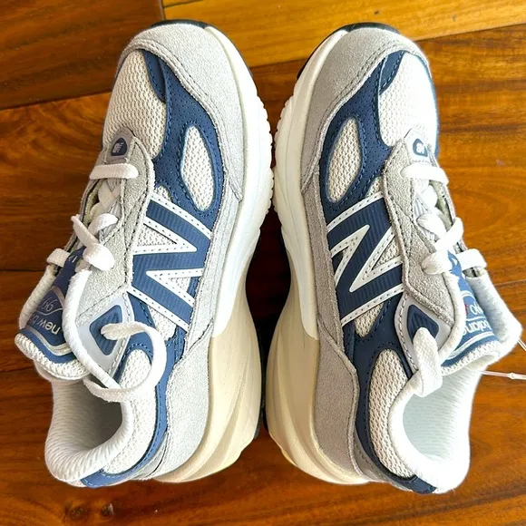 New Balance Kids' 990 Sneakers - Blue and Gray