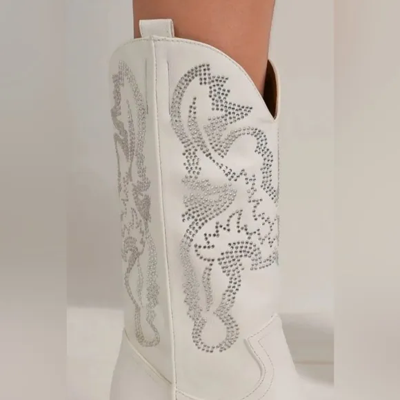 NEW Beast Fashion Rhinestone Detail Point Toe Boot