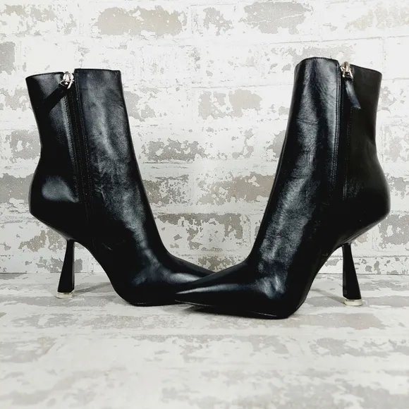 NEW Black Suede Studio Black Leather Pointed Toe Heeled Ankle Boots i840