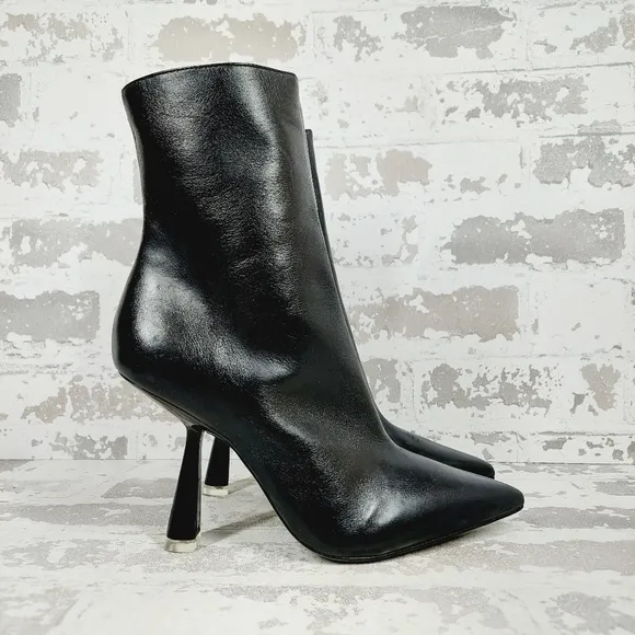 NEW Black Suede Studio Black Leather Pointed Toe Heeled Ankle Boots i840