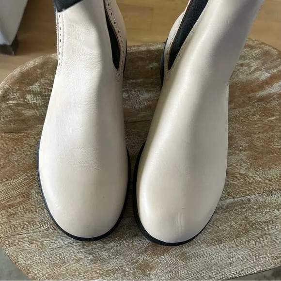 New Blundstone High Top Boots Pearl