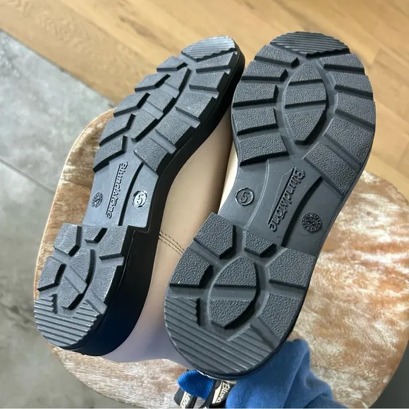 New Blundstone High Top Boots Pearl