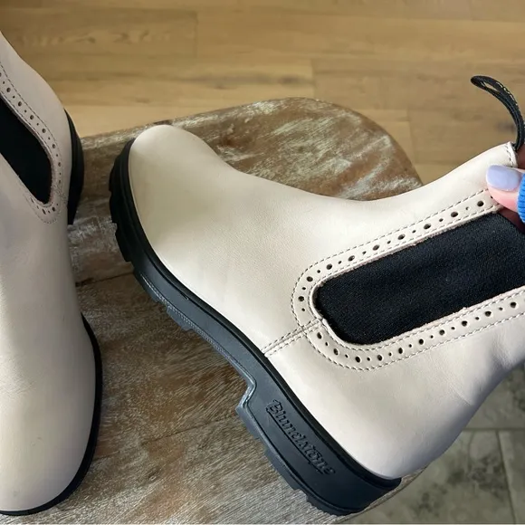New Blundstone High Top Boots Pearl