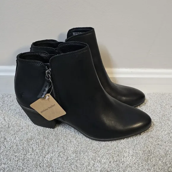 NEW FRYE Judith Moto Bootie Black Leather Zip Ankle Boot Women's Size 9.5