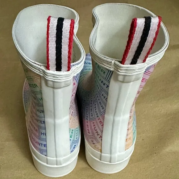 NEW Hunter Play Short Slip-On Boots White with Rainbow Logo All-Weather Footwear