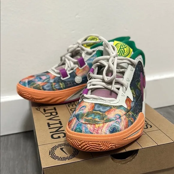 NEW in BOX Nike KYRIE Size 5 Kids Womens 6.5 Circle of Life Sneakers