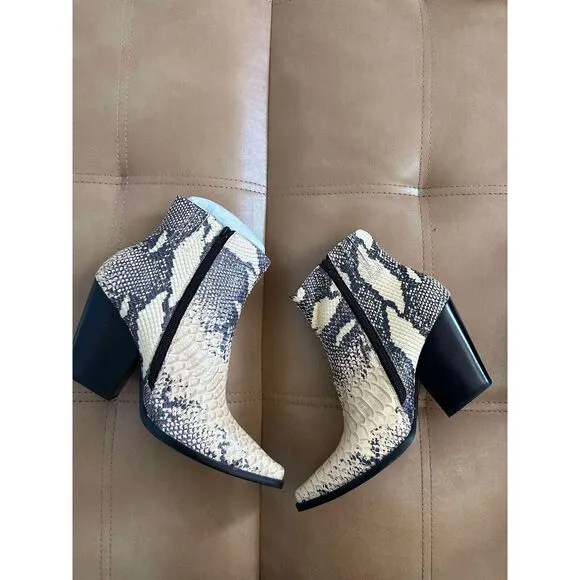 New Jeffrey Campbell Flynn Ankle Boot Beige Snake Free People Bootie Size 10