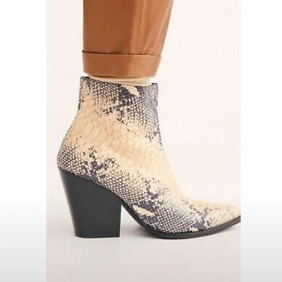 New Jeffrey Campbell Flynn Ankle Boot Beige Snake Free People Bootie Size 10