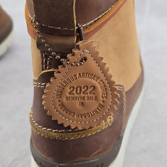 New Manitobah Mukluks Boots Brown Womens Size 9.5 WP Mesa Moc Toe Unlined