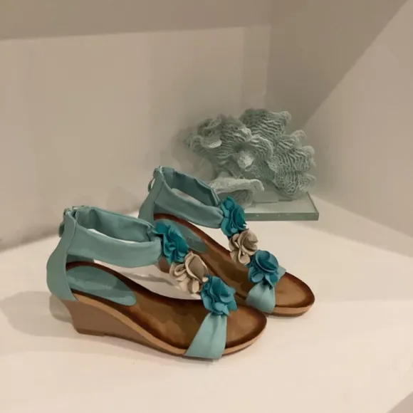 NEW PATRIZIA FLORAL BLUE SANDALS WEDGES 36 6