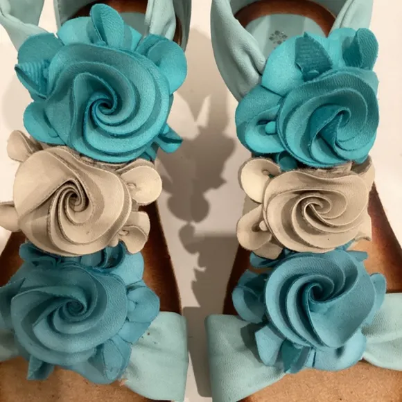 NEW PATRIZIA FLORAL BLUE SANDALS WEDGES 36 6