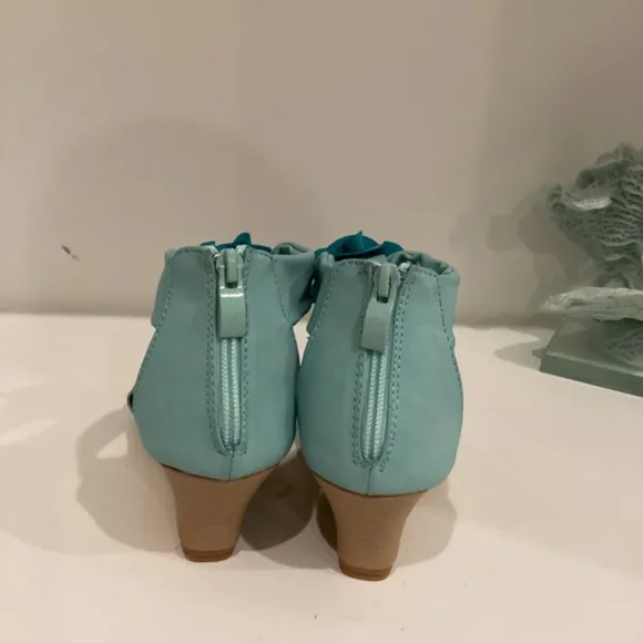 NEW PATRIZIA FLORAL BLUE SANDALS WEDGES 36 6