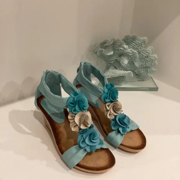 NEW PATRIZIA FLORAL BLUE SANDALS WEDGES 36 6