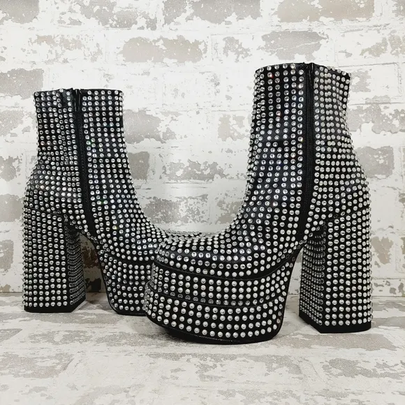 NEW Steve Madden Black Silver Cobra Rhinestones Ankle Platform Boots T725