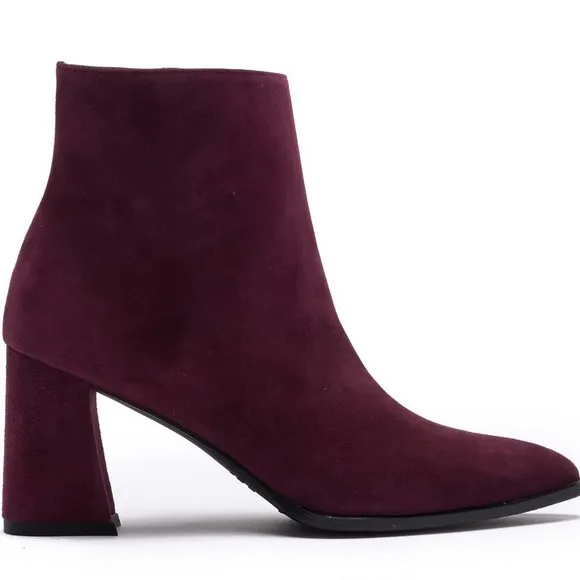 NEW Stuart Weitzman Suede Ankle Boots - Block Heel for Fall Work or Weekend