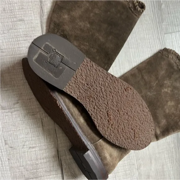 NEW TRASK Audra Boot Suede Calf Olive Brown Size 7