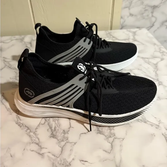 NEW UNLTD Men's Black Athletic Shoes Size 9.5