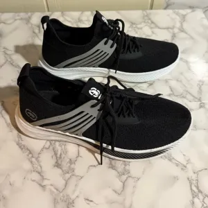 NEW UNLTD Men's Black Athletic Shoes Size 9.5