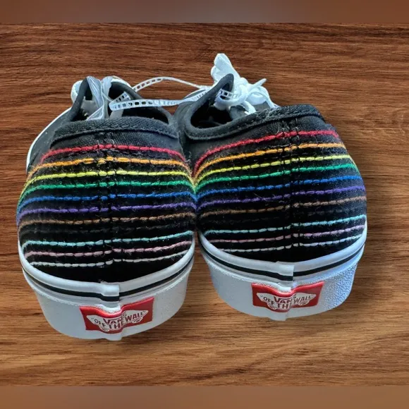 New! Vans Old Skool PRIDE AUTHENTIC SHOES SZ 11