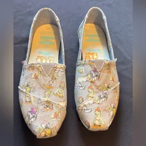 New with no tags Disney Kids Shoes - Gray with Character Print size 7W