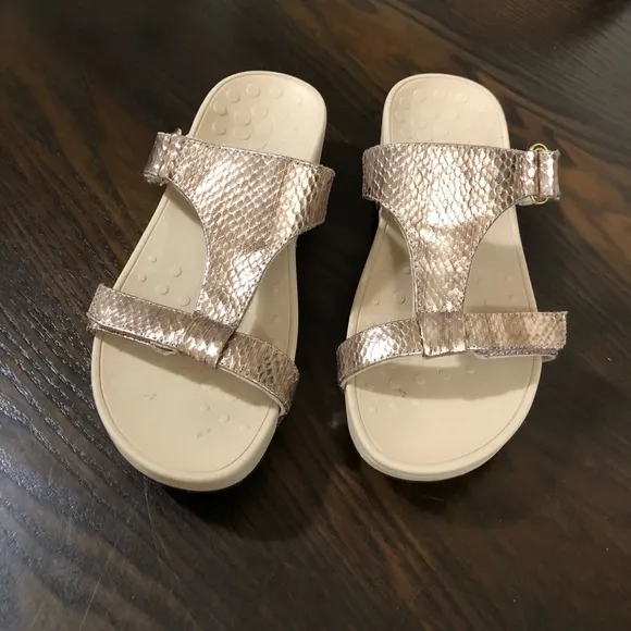 NEW🌟VIONIC Ellie Metallic Snake skin Leather T-Strap Slide Sandals size 8 comfy