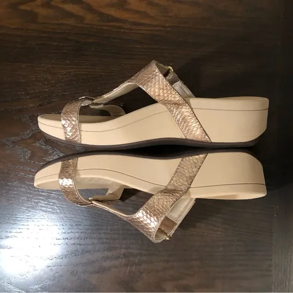 NEW🌟VIONIC Ellie Metallic Snake skin Leather T-Strap Slide Sandals size 8 comfy