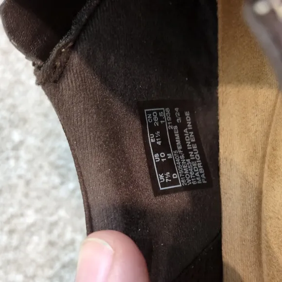 NIB Clarks Brown Slip-Ons with Side Zippers and Padded Collar size 10