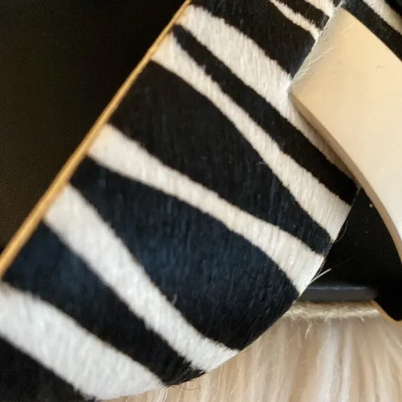 NIB COLE HAAN cowhide leather sandals zebra print