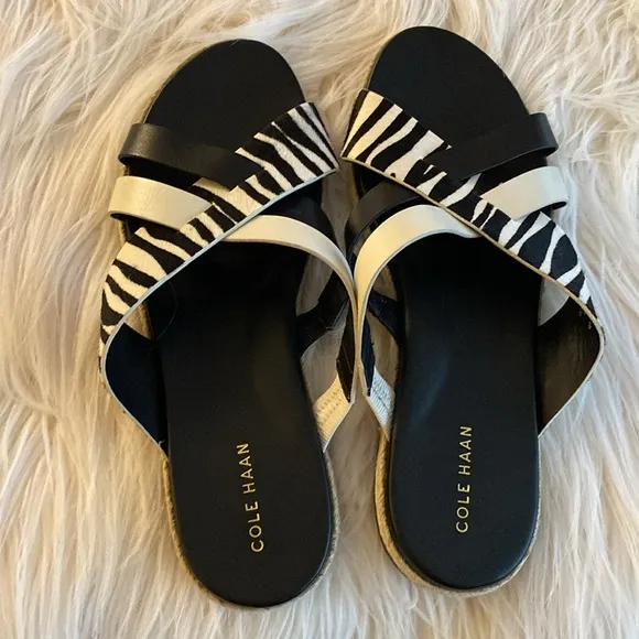 NIB COLE HAAN cowhide leather sandals zebra print