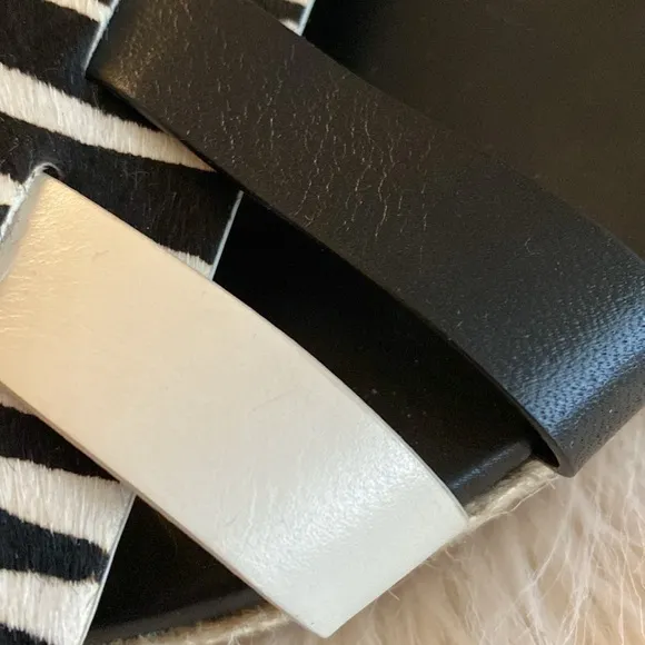 NIB COLE HAAN cowhide leather sandals zebra print
