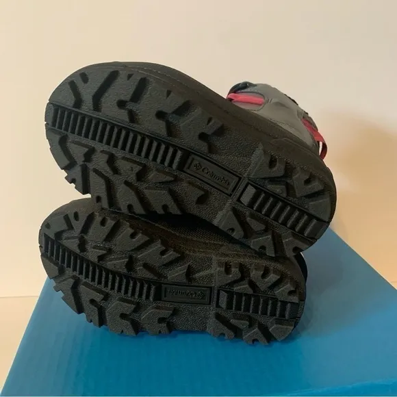 NIB. COLUMBIA Toddler Bugaboot Celsius Boots