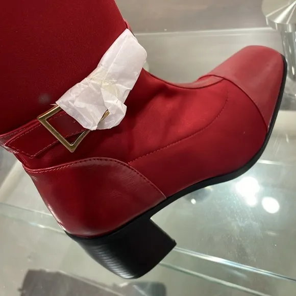 NIB Journee Collection red fabric knee high boots gold hardware 3” block heel 7M