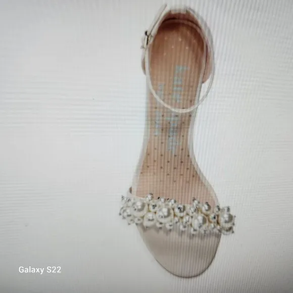 NIB Kate Spade Rosa Pearl Leather Heels. Size 9