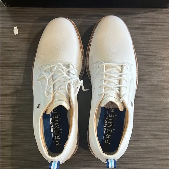 NIB- Men’s size 9 Narrow FootJoy White Golf Shoes